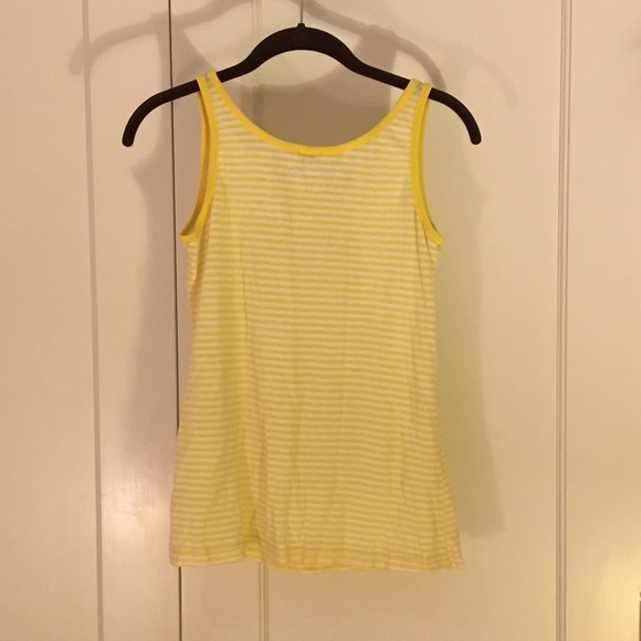 Adorable white and yellow tank top - Picture 2 of 2